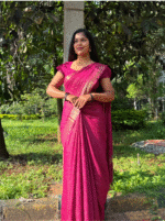 Magenta Checked Saree with Zari Border - Image 3